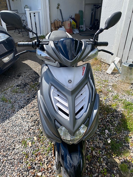 Yamaha Aerox 4 2 of 5
