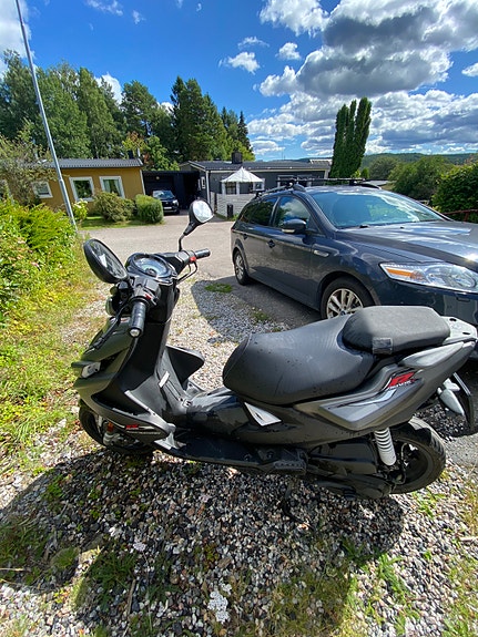 Yamaha Aerox 4 3 of 5