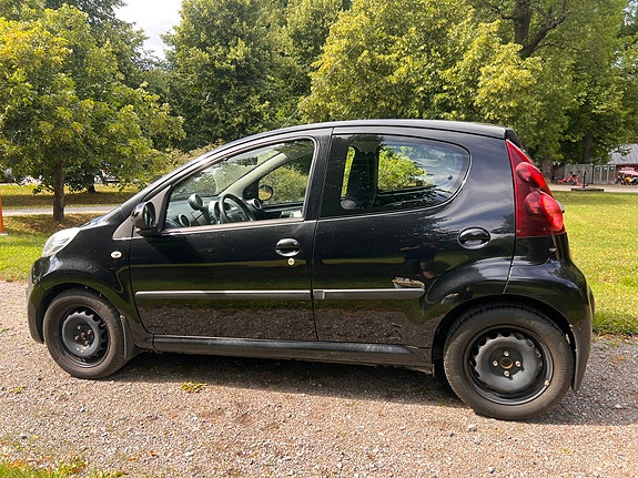 Peugeot 107 4 of 5