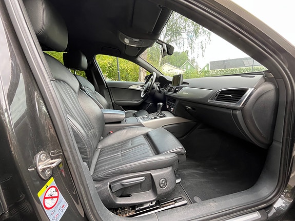 Audi A6 4 of 5