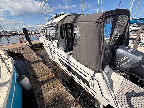 Jeanneau 795 11 of 12