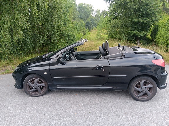 Peugeot 206 CC 2 of 5