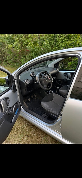 Toyota Aygo 3 of 5