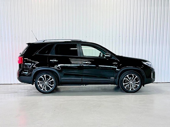 Kia Sorento 2 of 5