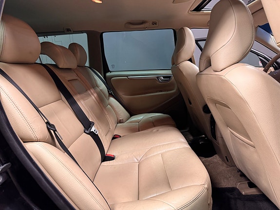 Volvo V70 8 of 9