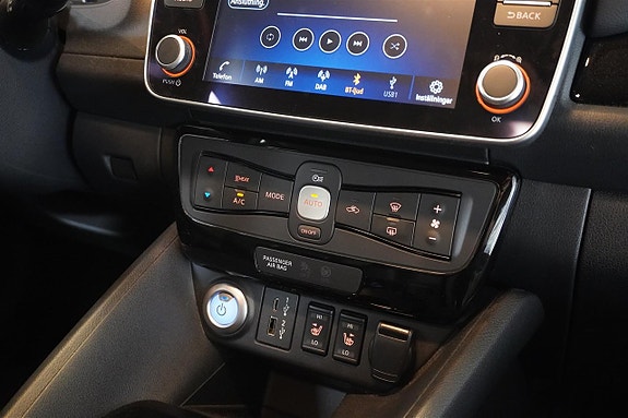 Nissan Leaf 19 of 21