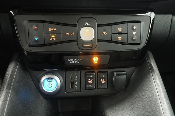 Nissan Leaf 11 of 16