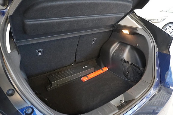Nissan Leaf 8 of 21