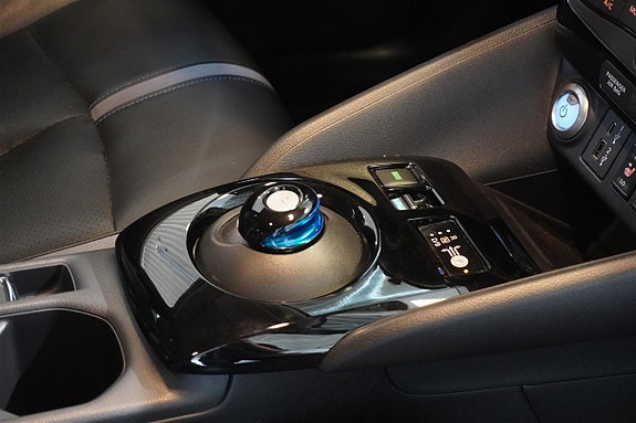 Nissan Leaf 18 of 21