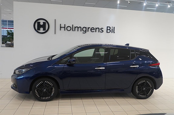 Nissan Leaf 3 of 16