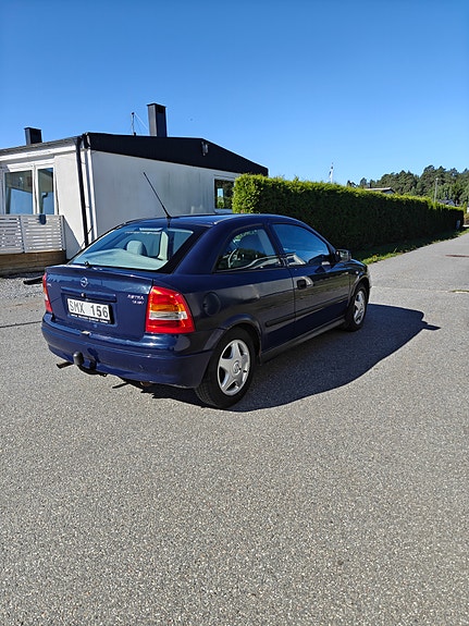 Opel Astra 3 of 4