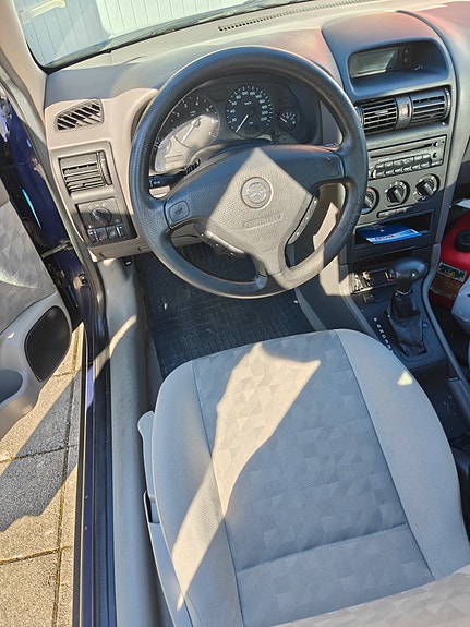Opel Astra 4 of 4