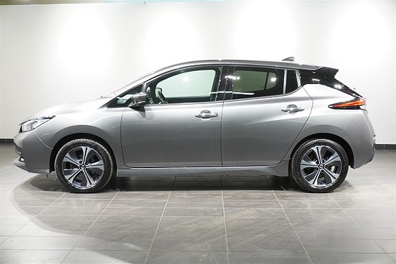 Nissan Leaf 3 of 15