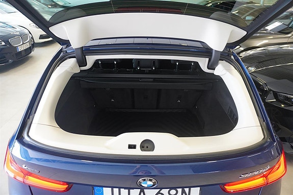 BMW 320d 10 of 30