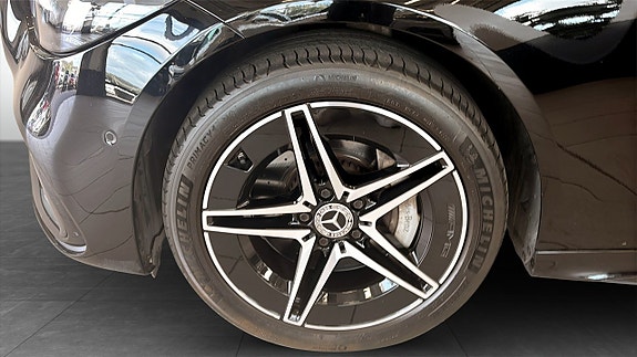 Mercedes-Benz C300 e 9 of 12