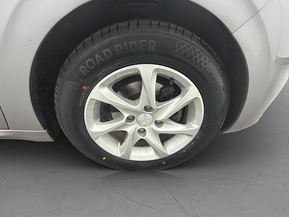 Peugeot 208 26 of 26