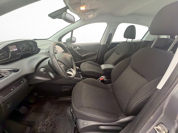 Peugeot 208 14 of 26