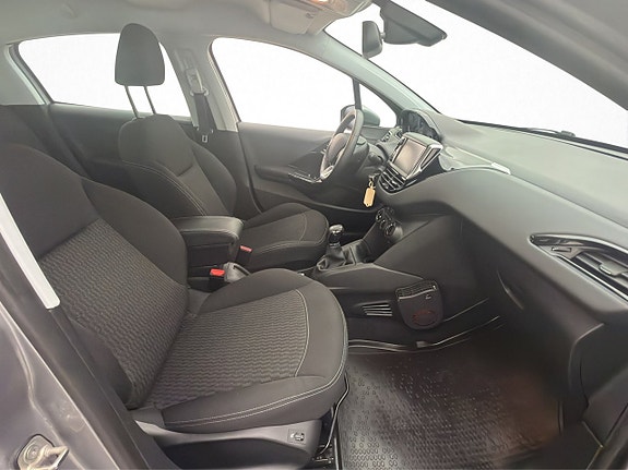 Peugeot 208 9 of 26