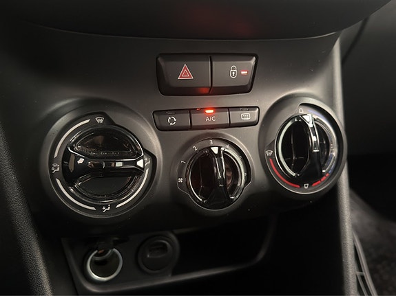 Peugeot 208 17 of 26