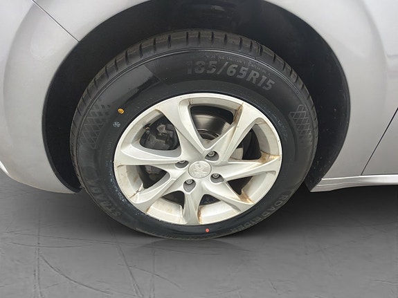 Peugeot 208 23 of 26
