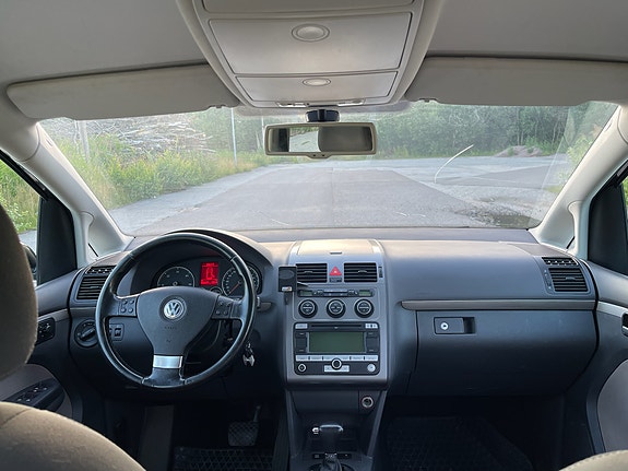 Volkswagen Touran Cross 8 of 9