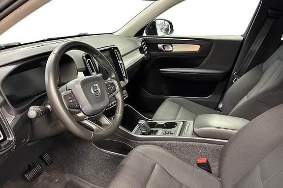 Volvo XC40 17 of 21