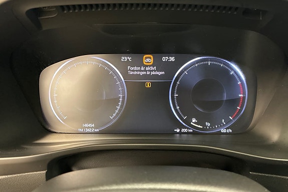 Volvo XC40 19 of 21