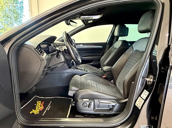 Volkswagen Passat 11 of 23