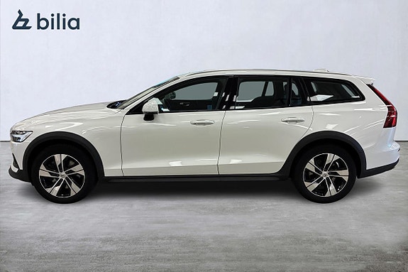 Volvo V60 Cross Country 3 of 5