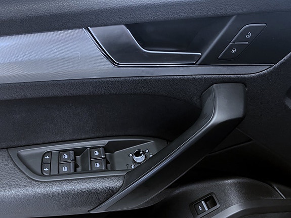 Audi Q5 7 of 17