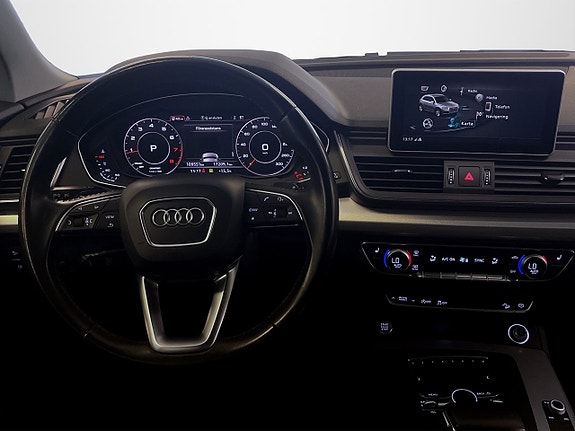 Audi Q5 8 of 17
