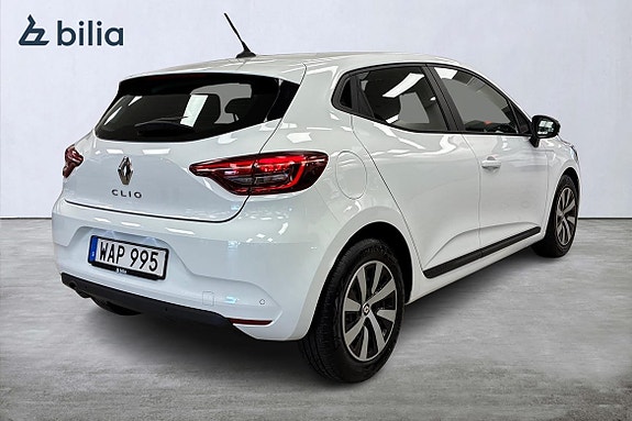 Renault Clio 19 of 21