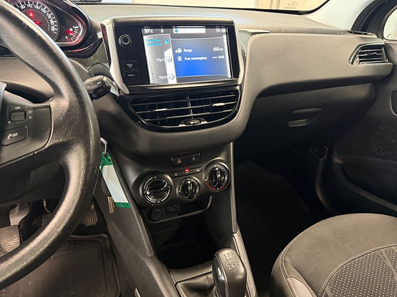 Peugeot 208 12 of 15