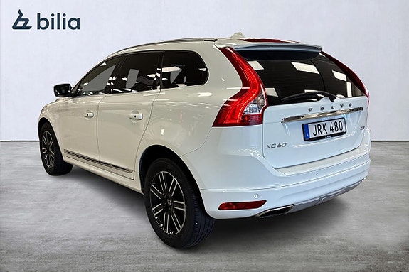 Volvo XC60 2 of 5
