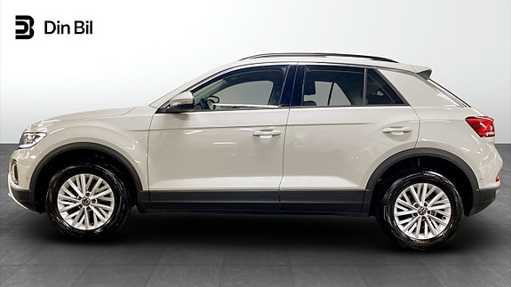 Volkswagen T-Roc 2 of 12