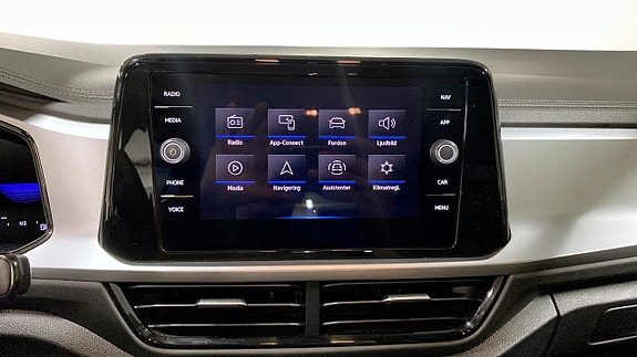 Volkswagen T-Roc 9 of 12