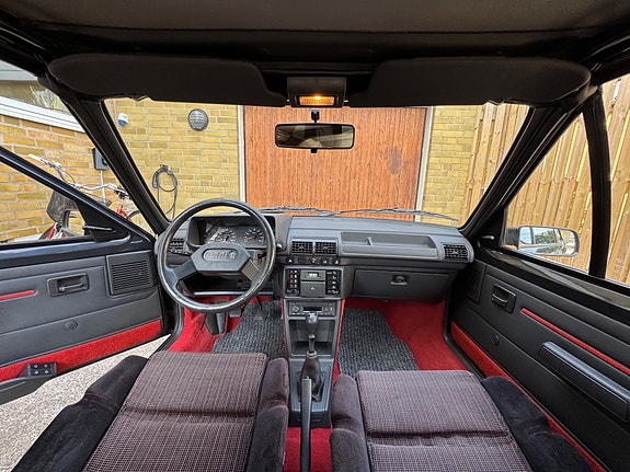 Peugeot 205 3 of 5