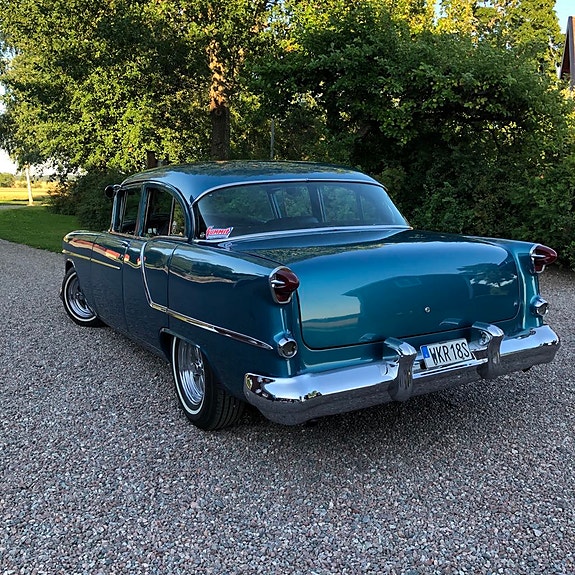 Oldsmobile 88 6 of 8
