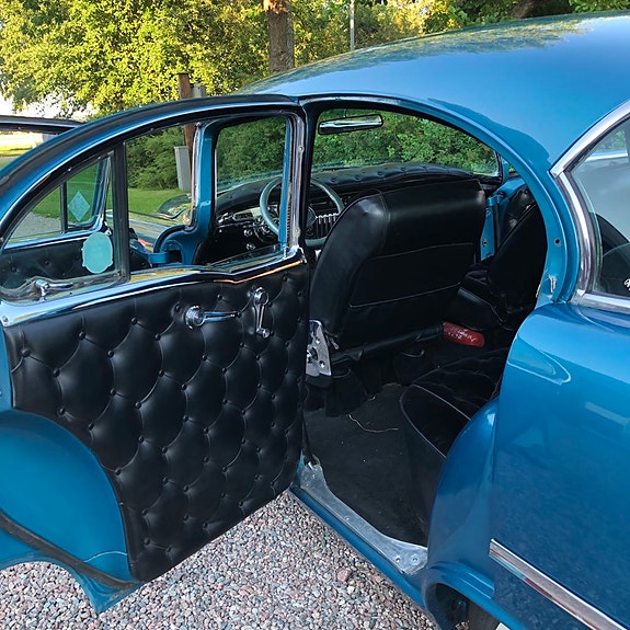 Oldsmobile 88 5 of 8