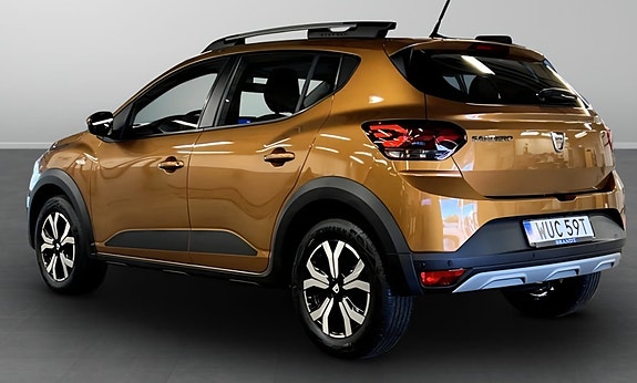 Dacia Sandero Stepway 2 of 5