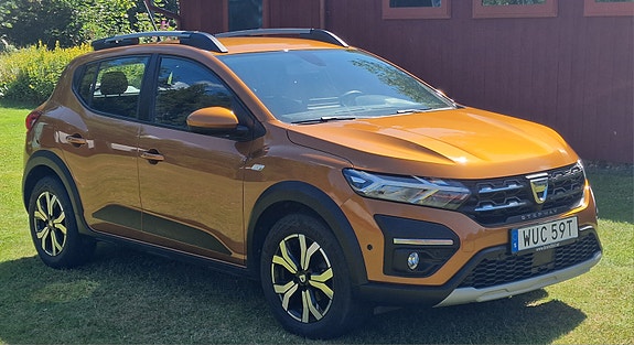 Dacia Sandero Stepway 2 of 17