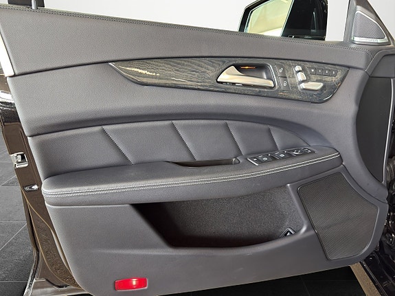 Mercedes-Benz CLS400 14 of 21