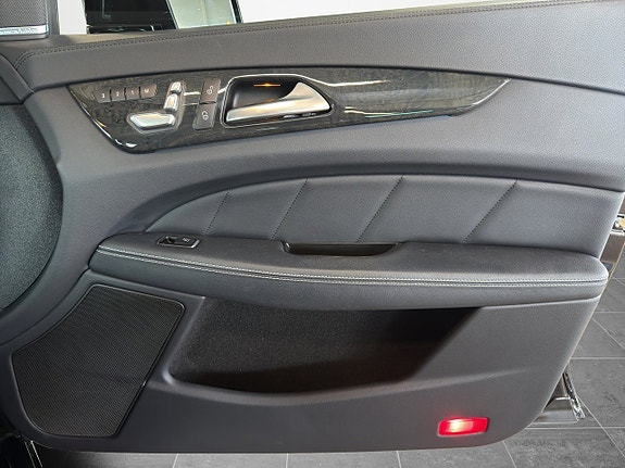 Mercedes-Benz CLS400 18 of 21