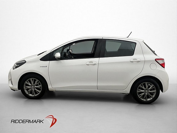 Toyota Yaris 2 of 26