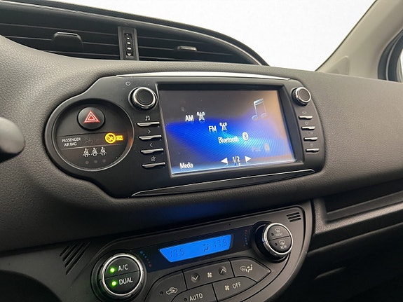 Toyota Yaris 17 of 26