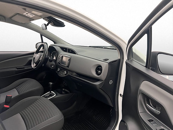 Toyota Yaris 10 of 26