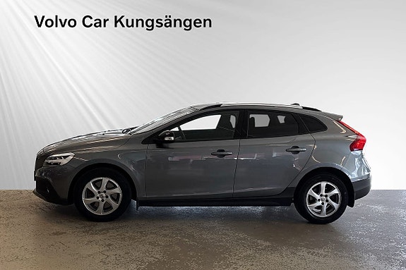 Volvo V40 Cross Country 3 of 5