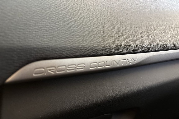 Volvo V40 Cross Country 20 of 20