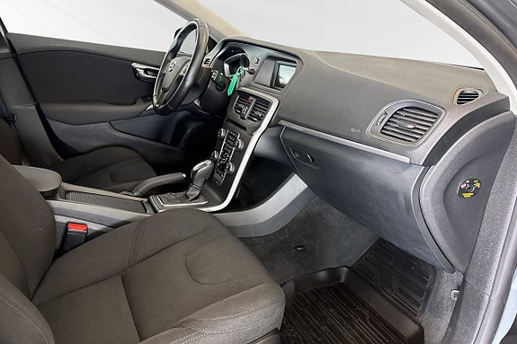 Volvo V40 Cross Country 10 of 20