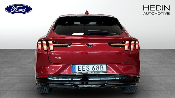 Ford Mustang 7 of 9